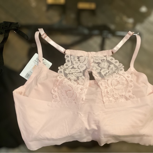 Back in stock! 🌸 2 PACK LOUNGE BRAS Laser Cut Lace - Picture 8 of 9